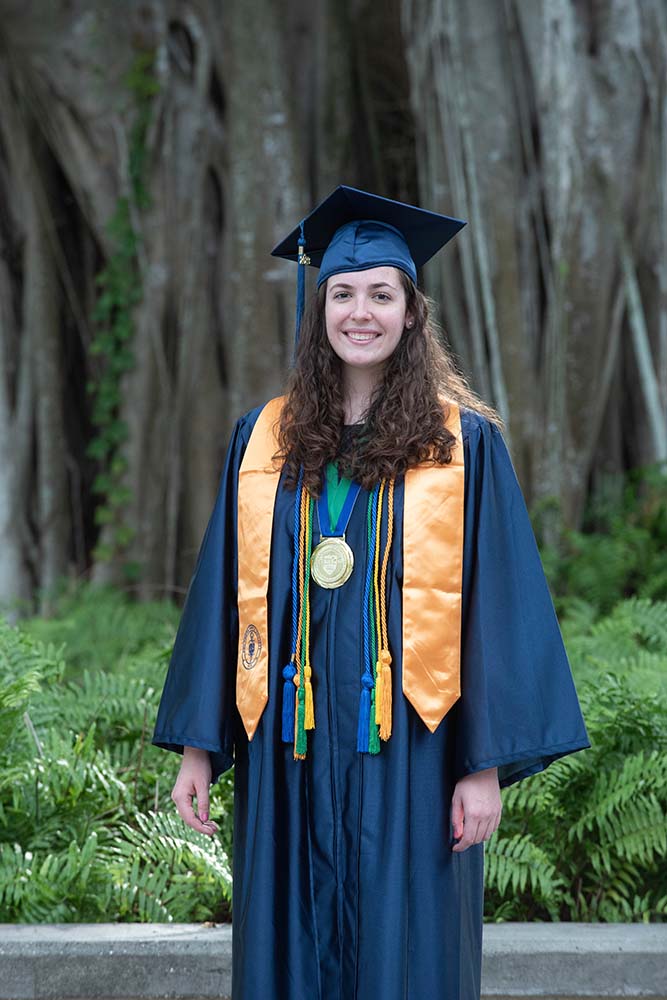 Outstanding Graduate Award - Winter 2023 Jaelyn Elizabeth Landers